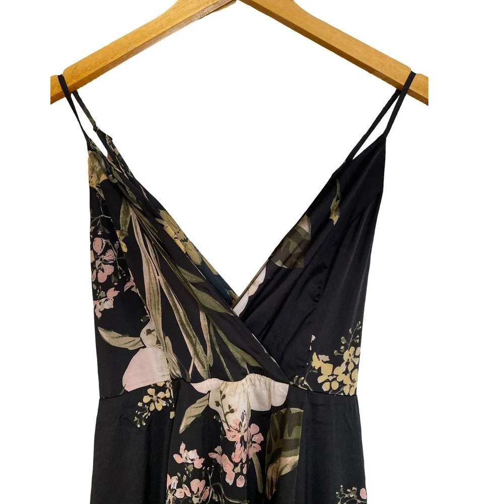 Lulu's Black Floral Maxi Dress with slit. Size medium - Picture 7 of 13